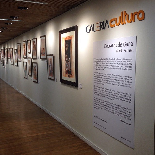 Mirela Fioresy’s Ghana Portraits Solo Exhibition at Livraria Cultura